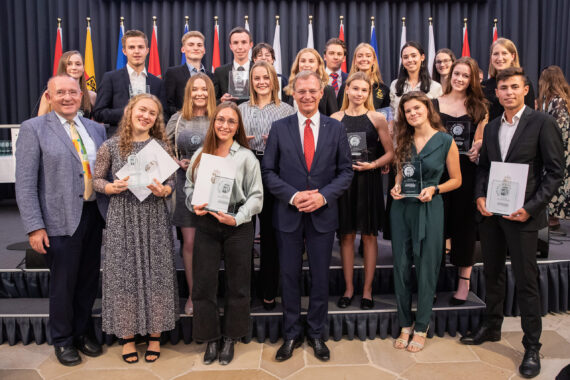 ausgezeichnete-MaturantenInnen_Auswahl