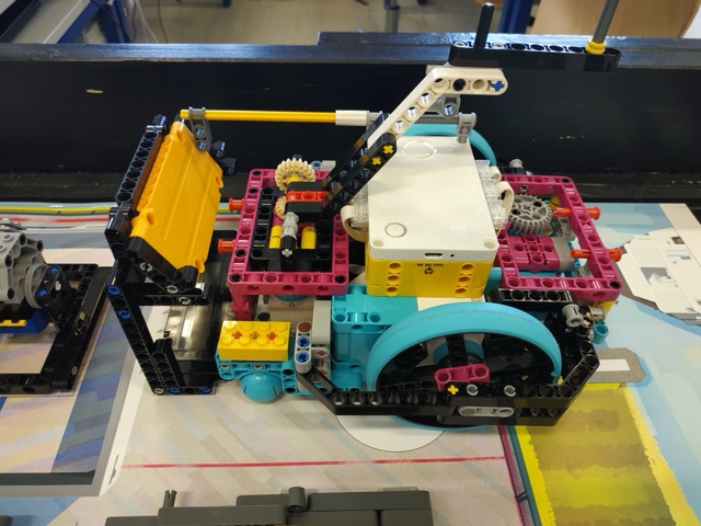 Mittel (Lego_WelsW14-Legoparden_20220406_165601)